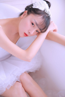自己打自己屁股教程